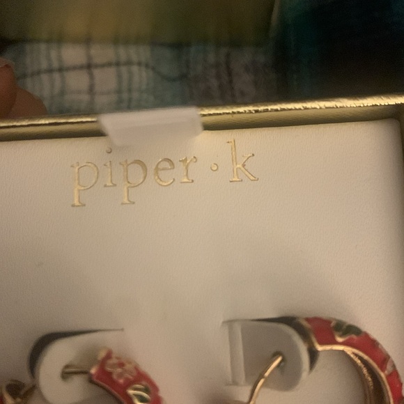 Earrings - Picture 2 of 6